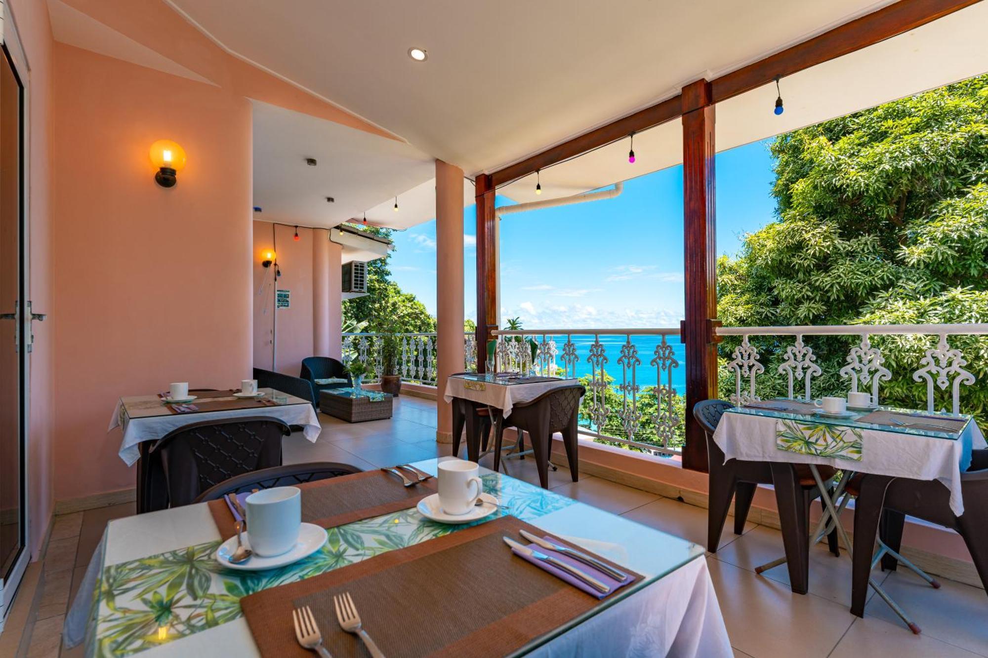 กลาซิส ไฮท์ วิลลา Bed & Breakfast Glacis  ภายนอก รูปภาพ