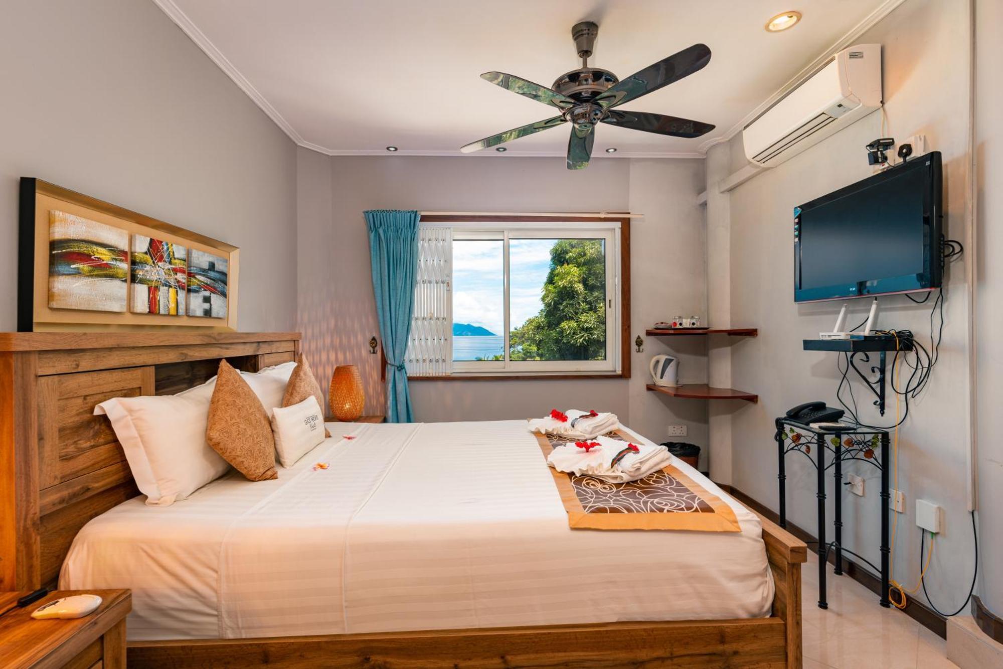 กลาซิส ไฮท์ วิลลา Bed & Breakfast Glacis  ภายนอก รูปภาพ