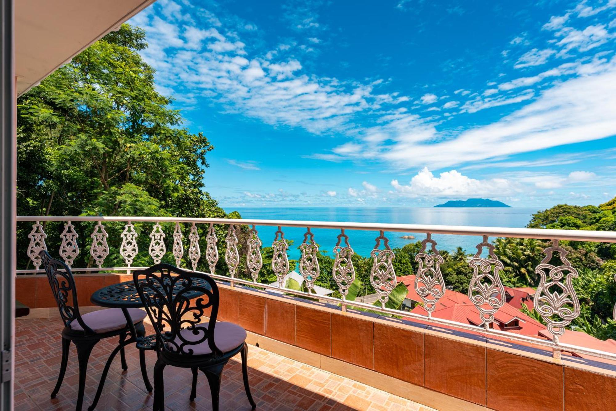 กลาซิส ไฮท์ วิลลา Bed & Breakfast Glacis  ภายนอก รูปภาพ